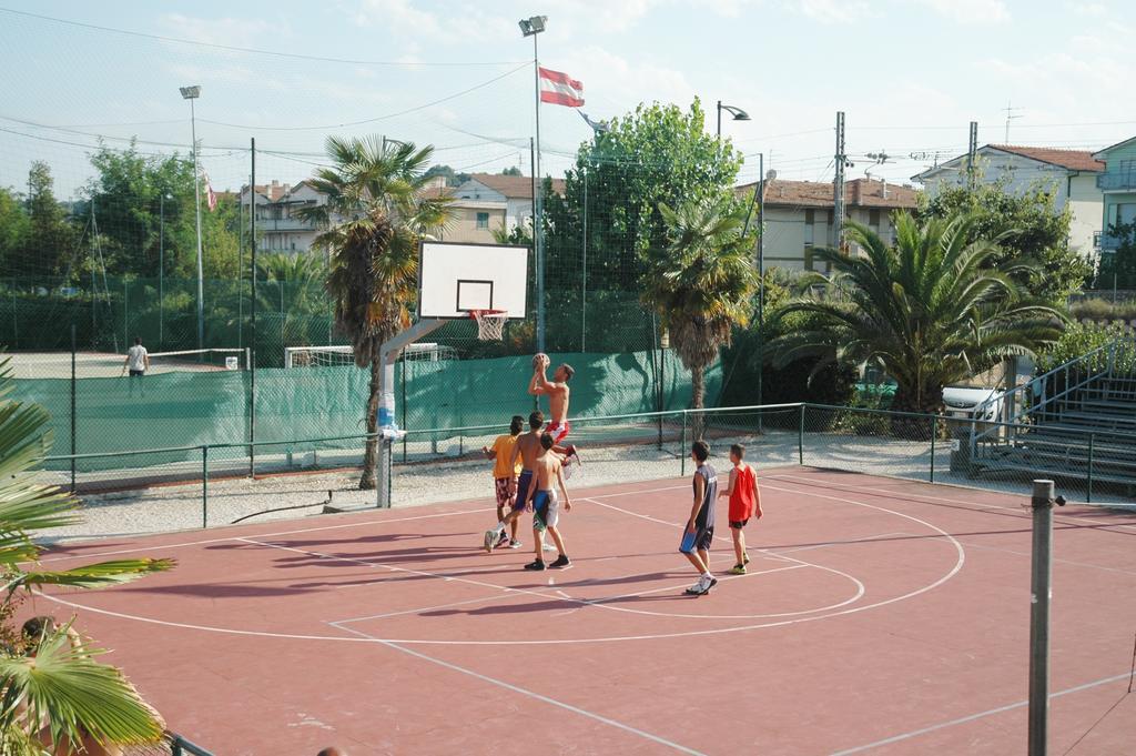 מלון Porto SantʼElpidio Club Del Sole La Risacca Family Collection מראה חיצוני תמונה